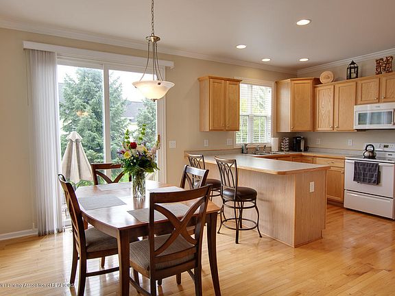 5th image of 493 Avocet Dr
