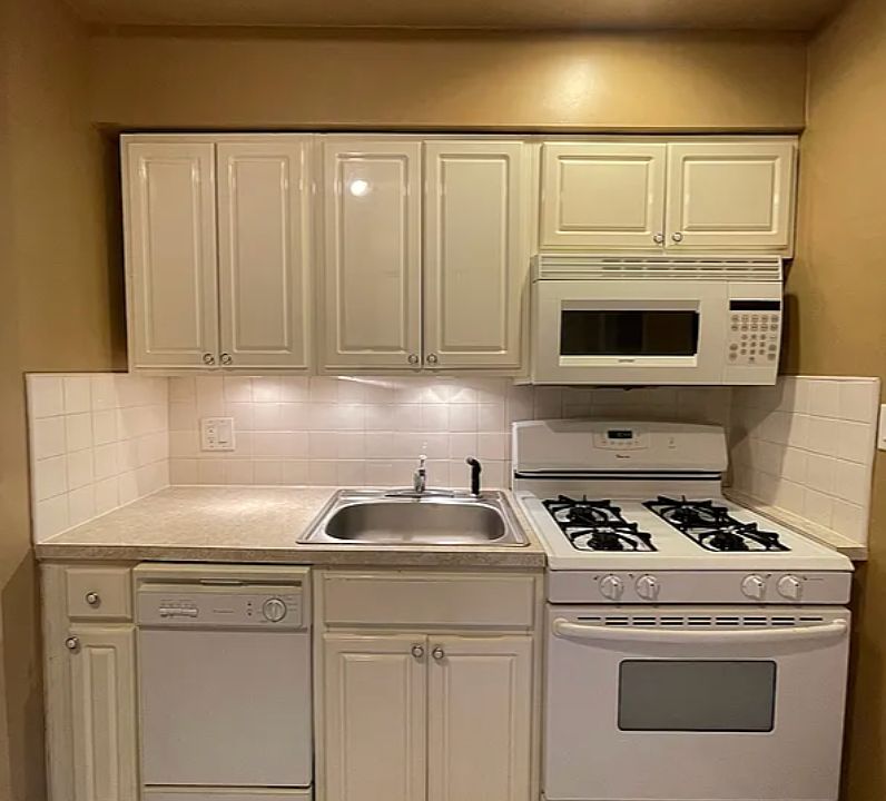 2nd image of 657 E 26th St APT 6J