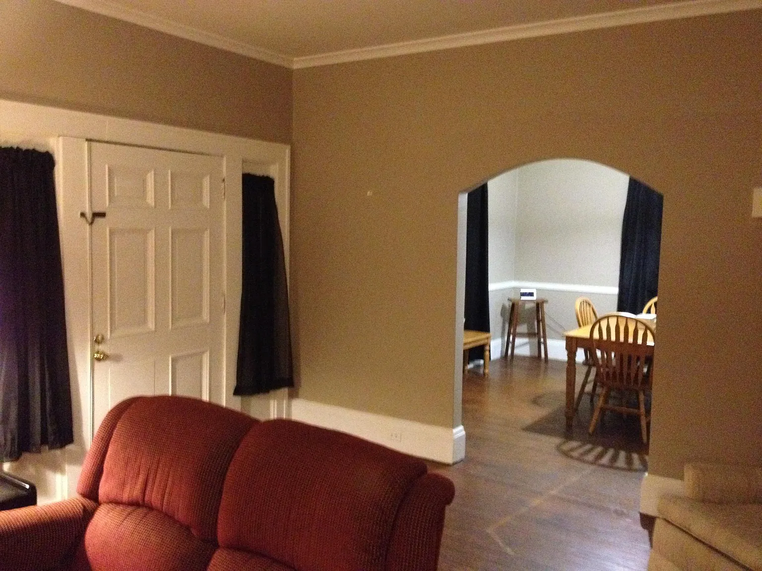 4 bed, $1,800 — Photo 3