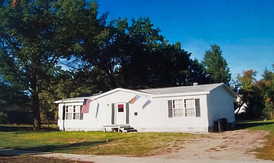 1st image of 202 Lawndale St