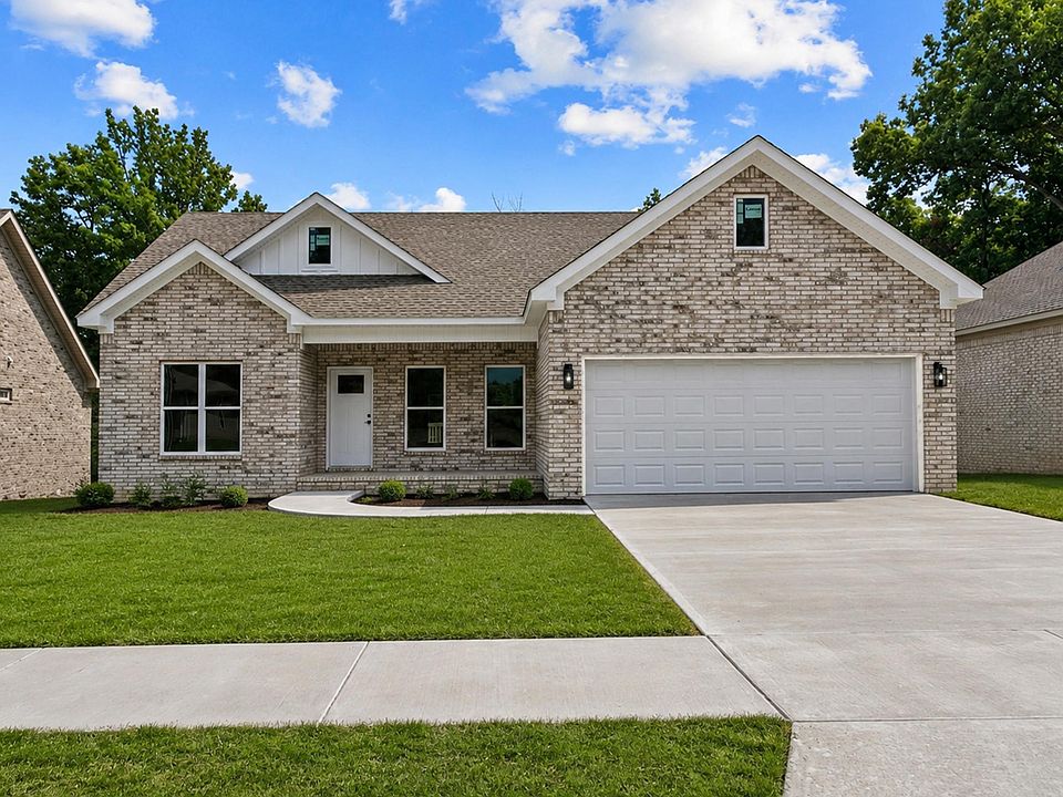 1st image of 105 Bradford Dr