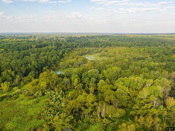 3rd image of 821 Gorman Oaks