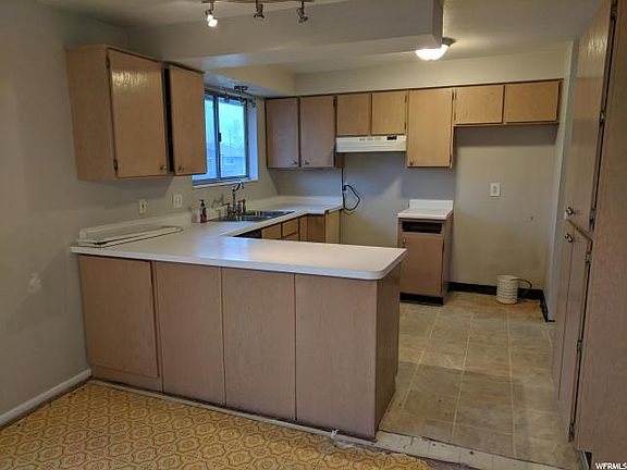 2nd image of 2802 W Stafford Pl