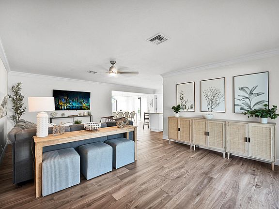 3rd image of 908 SE 16th Street