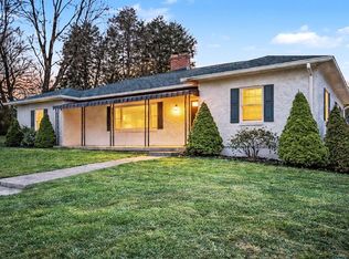 500 W Maple Ave, Fayetteville, WV 25840