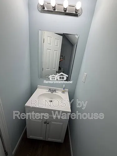 2033 N Fulton Ave Photo 1