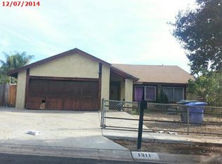 1311 Corbie Cir, Vista, CA 92083