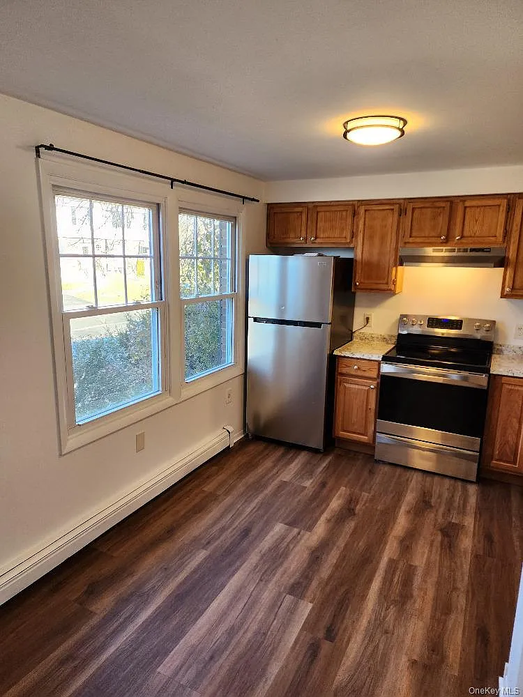 3 bed, 1.5 bath, 1232 sqft, $3,250 — Photo 4