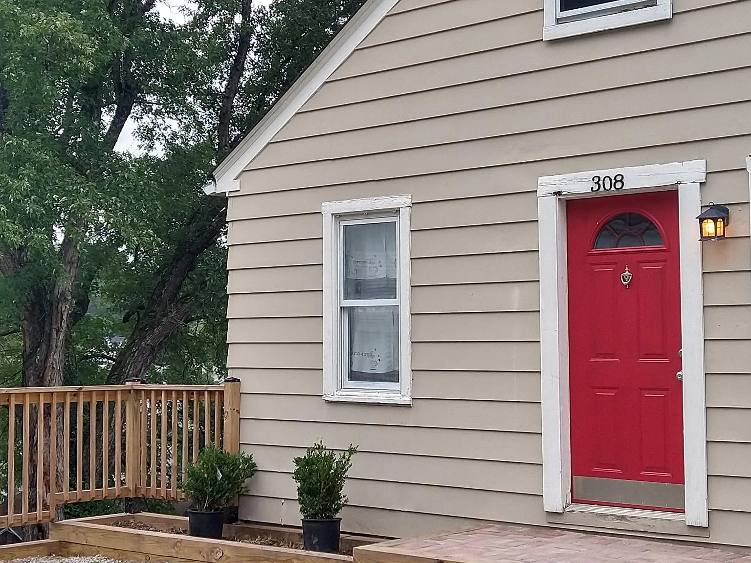 2 bed, 900 sqft, $925 — Photo 1
