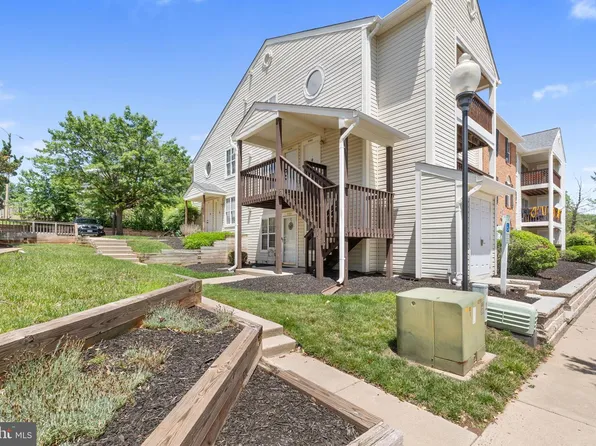 9393 Scarlet Oak Dr, Manassas, VA 20110