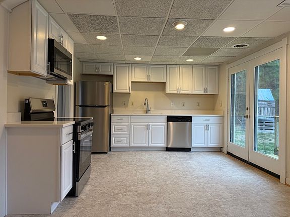 5th image of 9909 Elys Ford Rd