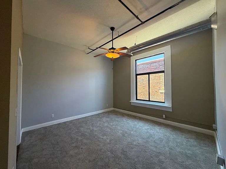 400 N Main St #340 — Photo 5