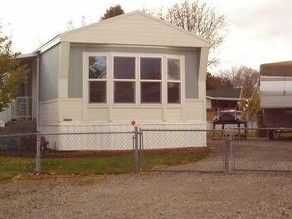 1515 N Hodges Rd, Greenacres, WA 99016