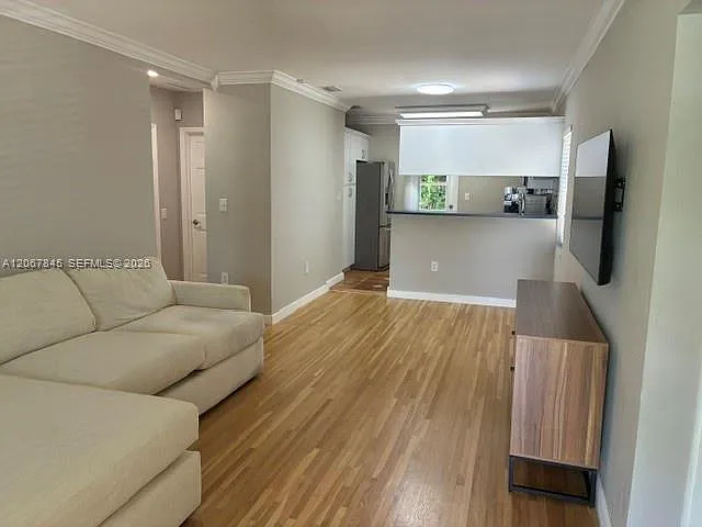 5886 SW 42nd St — Photo 2