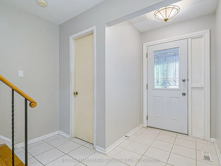 27 Keyworth Trl #UPPER — Photo 4