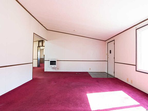 4th image of 14 Nodine Mountain Rd