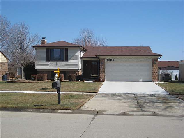 1st image of 46254 Plum Grove Dr