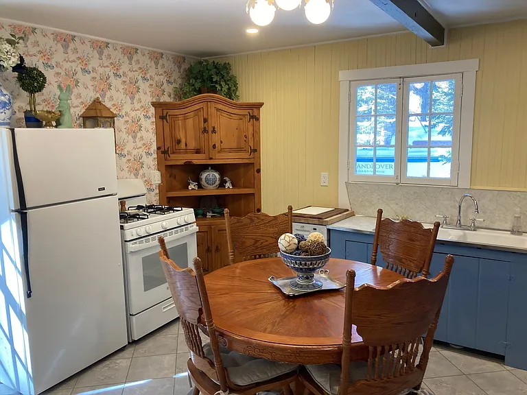 520 Millburn Rd — Photo 36