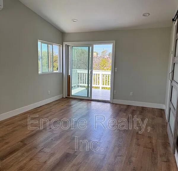 2776 Vista Way — Photo 5