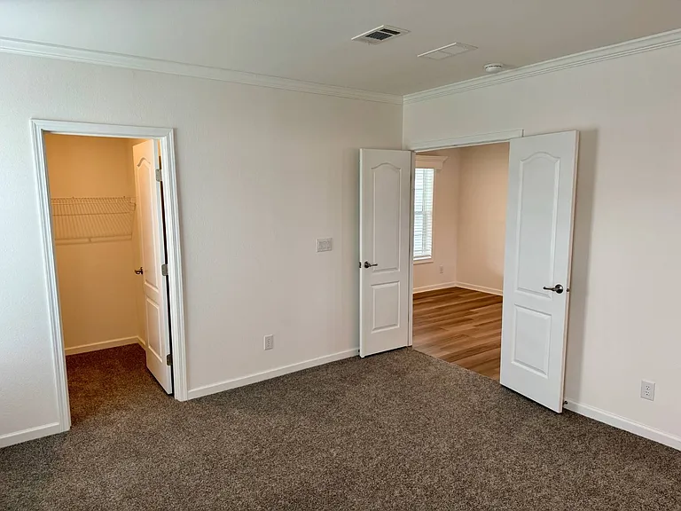 1283 Jamestown Dr — Photo 23