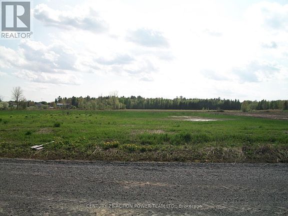 2nd image of Montee Millaire Rd