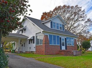 127 Hampton Hall Rd, Callao, VA 22435