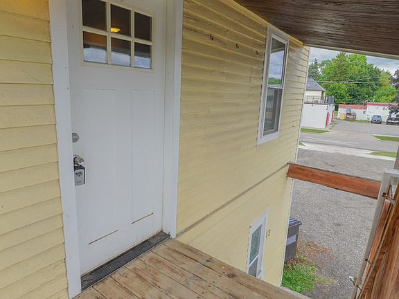5th image of 948 Muskegon Ave NW APT 3