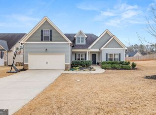 822 Myles Cir, Jefferson, GA 30549