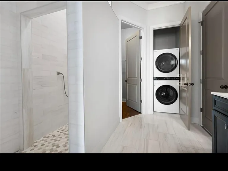 360 Chambers St #311 — Photo 11