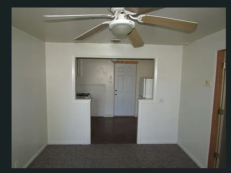 3336 N Sterling Ave — Photo 3