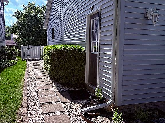 2nd image of 10417 N Schopp Ln