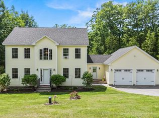 5 Abby Road, Raymond, ME 04071