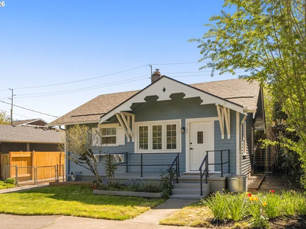 2122 SE Ellis St, Portland, OR 97202