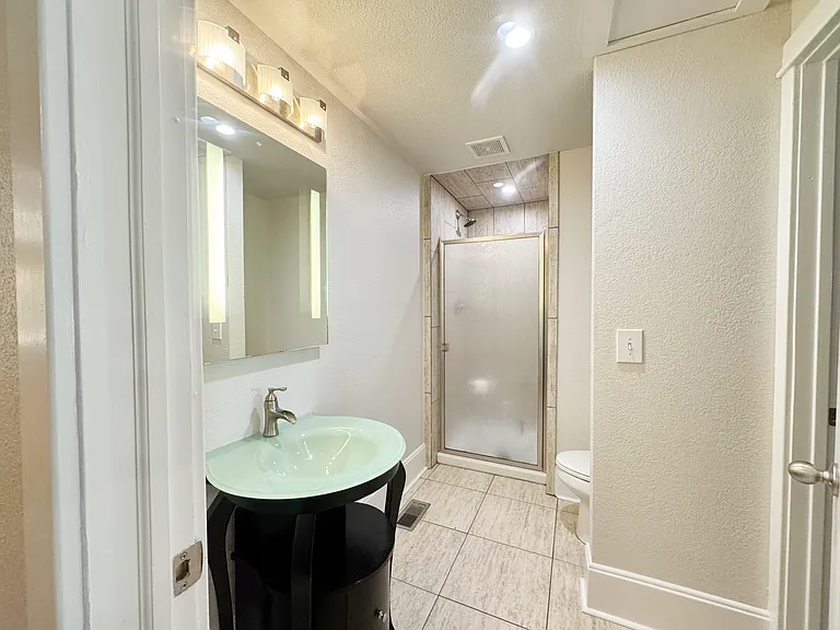 120 N Washington Ave — Photo 4