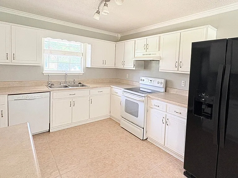 236 Woodbridge Rd — Photo 10
