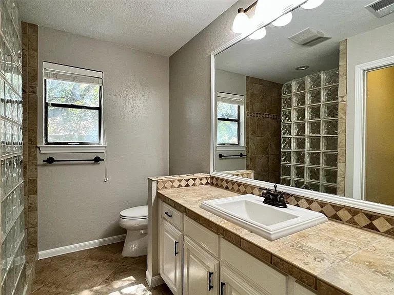 5837 Secrest Dr — Photo 11