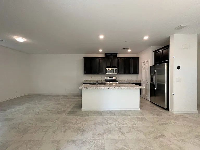 802 Spring Estates Ave — Photo 7