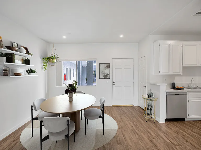 10823 Hortense St — Photo 17
