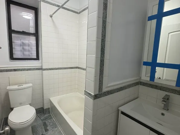 838 Riverside Drive image 6 of 9