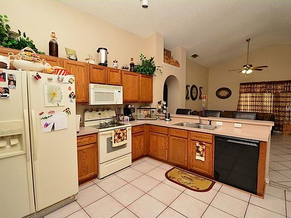 3rd image of 2486 Shelby Cir