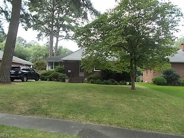 1st image of 167 W Bayview Blvd