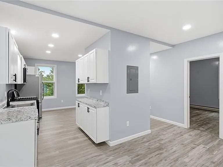 62 Cypress St #2 — Photo 10
