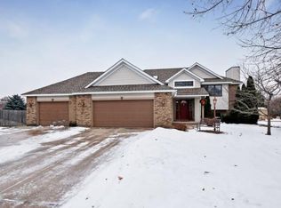 7110 Mourning Dove Rd, Lino Lakes, MN 55014