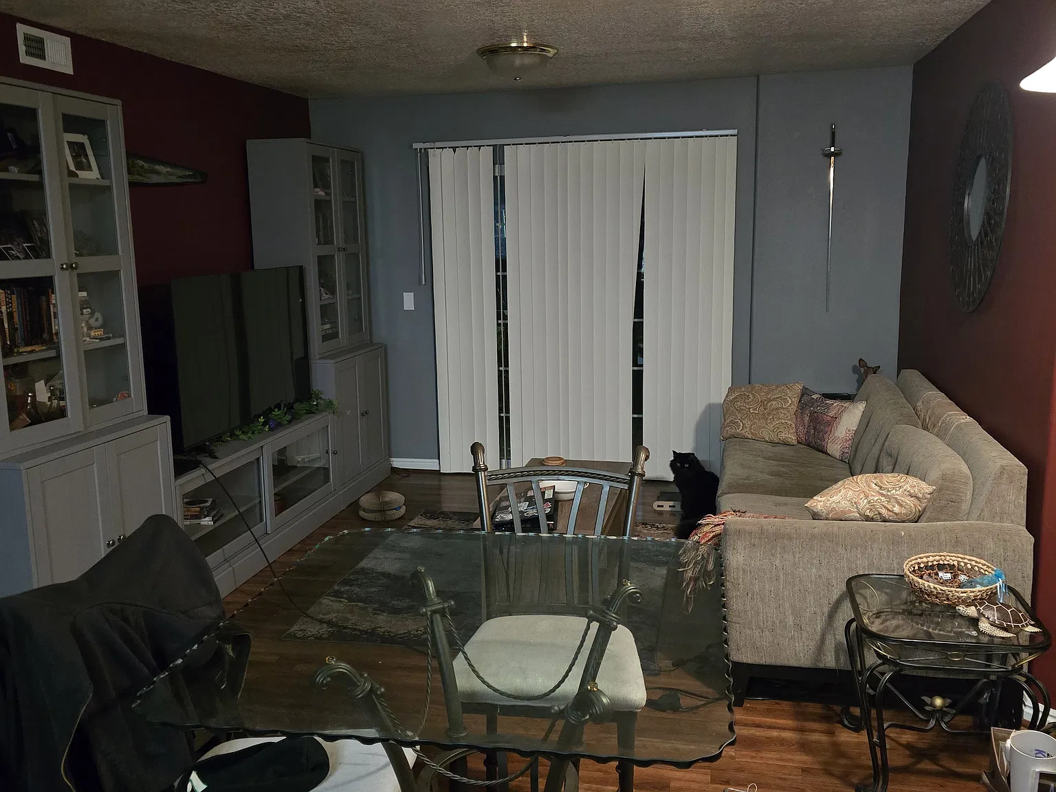 2 bed, 963 sqft, $750 — Photo 2