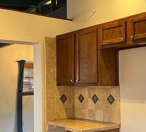 3rd image of 142 Hiland Acres Cir