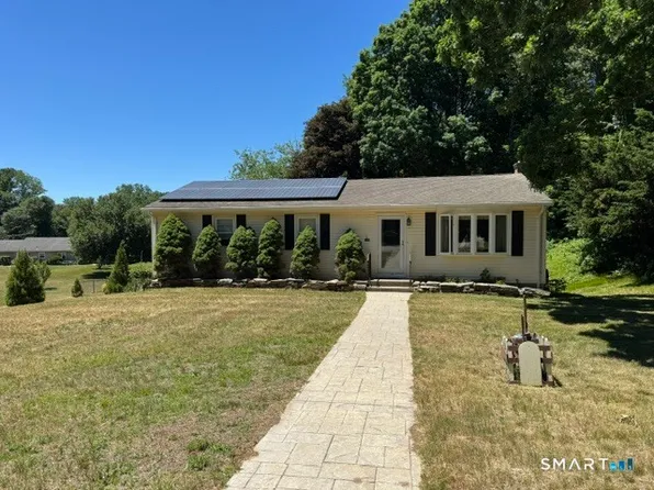 15 James Junior Avenue, Killingly, CT 06239