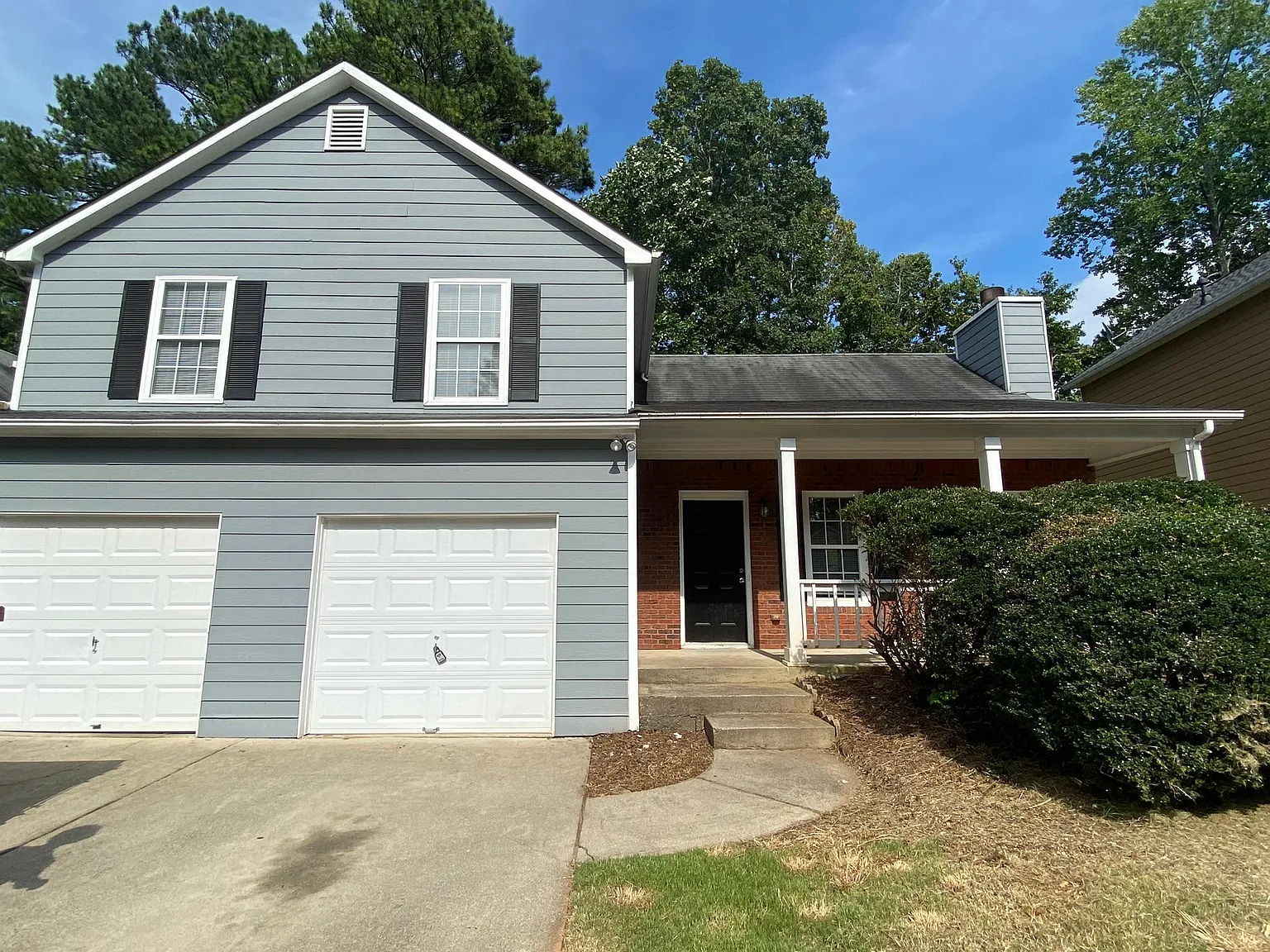 2650 Lake Park Bnd photo 1