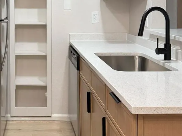 6705 S Field Street #813, Littleton, CO 80128