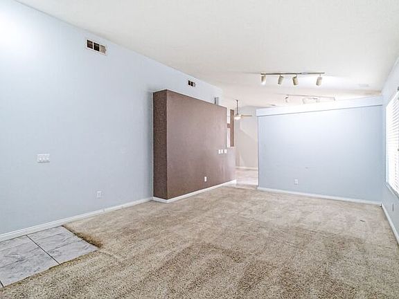 4th image of 2407 Worchester Rd