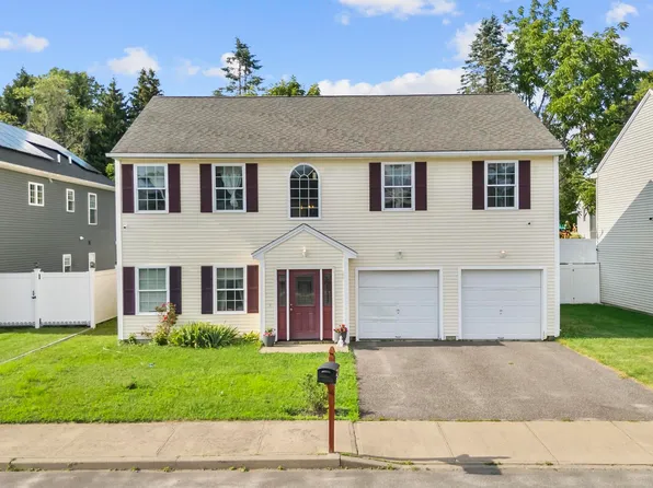 20 Society Hill Road, Waterbury, CT 06704